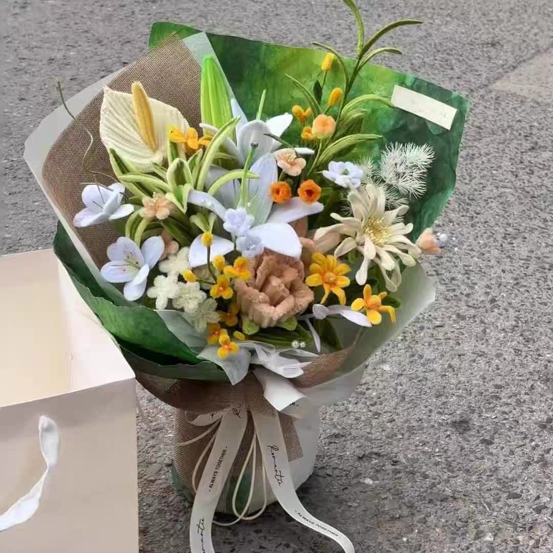 Handmade Crochet Sunflower Bouquet | Eternal Flower Home Decor Tabletop Ornament, Handcrafted Artisan Gift for Birthdays/Anniversaries – Long-Lasting Yarn Floral Arrangement - Mia-yarnwhiper