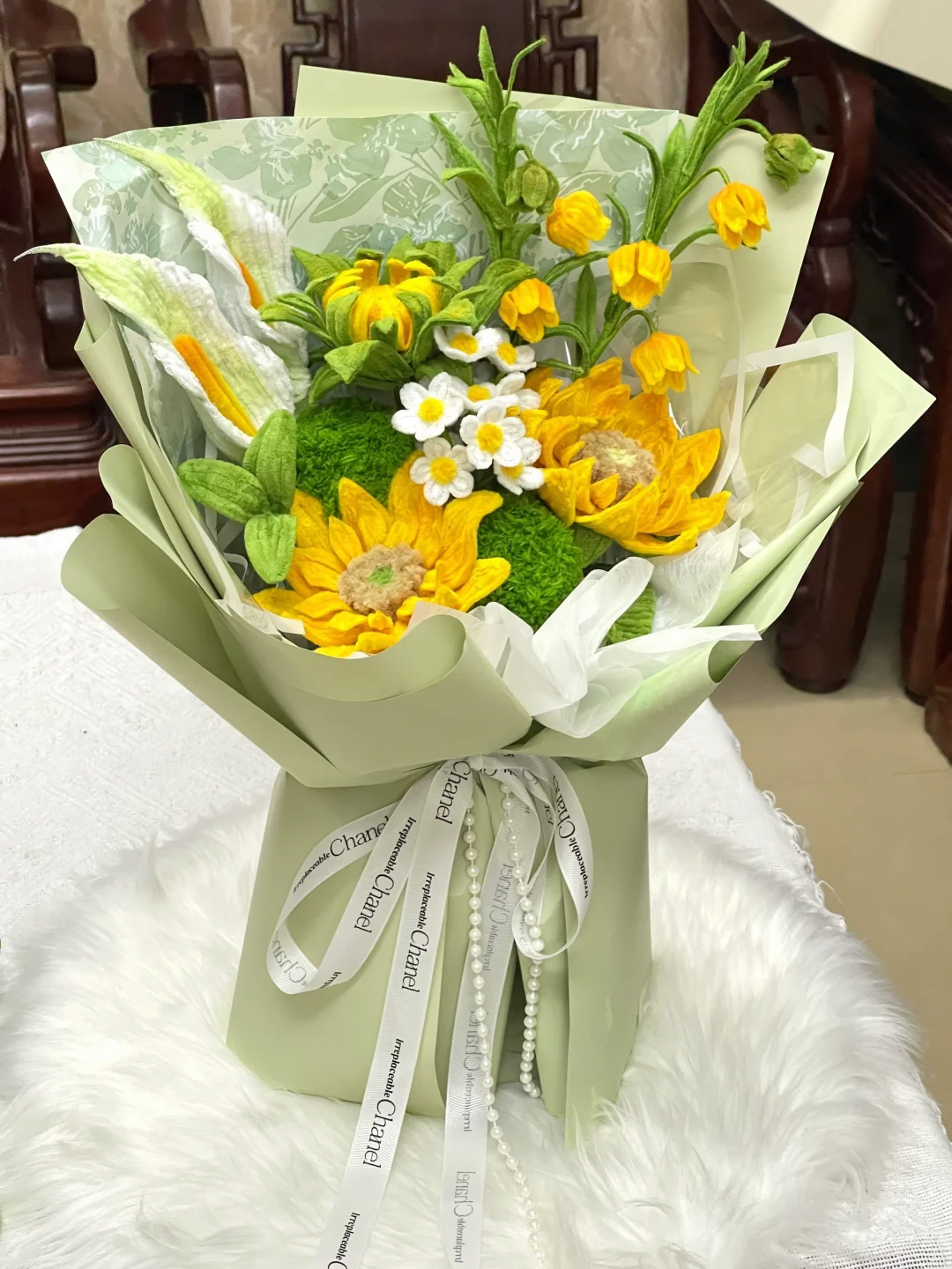 Handmade Crochet Starry Monet Sunflower Bouquet | Eternal Flower Home Decor Tabletop Ornament, Artisan Handcrafted Gift – Long-Lasting Yarn Floral Arrangement for Artistic Home Styling - Mia-yarnwhiper