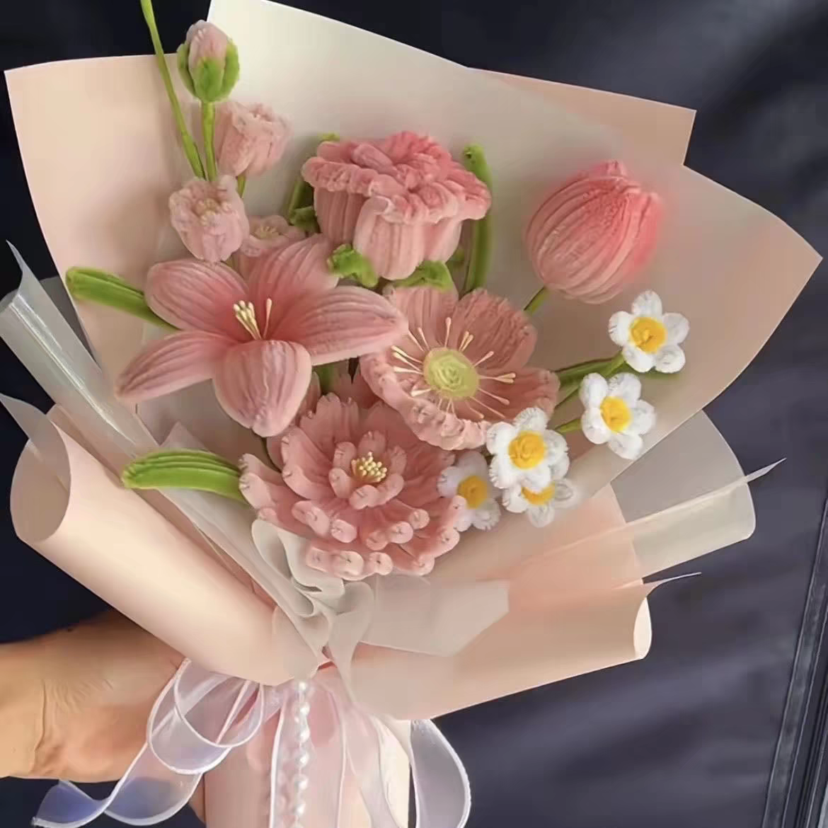 Handmade Crochet Pink Valentine’s Flower Bouquet | Eternal Flower Home Decor Tabletop Ornament, Artisan Handcrafted Gift – Long-Lasting Yarn Floral Arrangement for Romantic Occasions & Home Styling - Mia-yarnwhiper