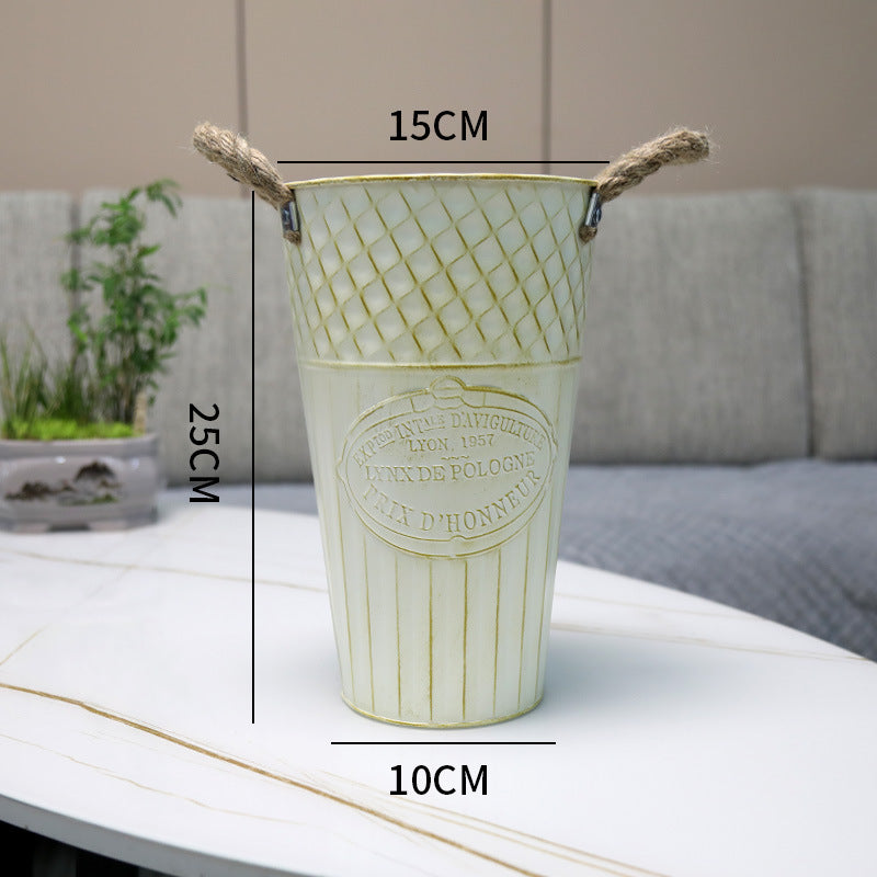 Vintage Iron Flower Bucket with Rope Handles: French-Inspired Rustic Decor for Indoor Table & Outdoor Garden - Mia-yarnwhiper