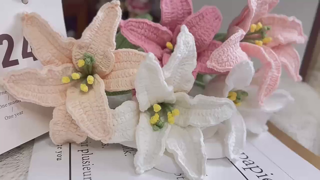 Handmade Crochet Lily Bouquet | Eternal Handcrafted Floral Decor for Home & Desk, Perfect Holiday Gift – Soft Pink & White Knit Lily Arrangement for Valentine’s/Mother’s Day